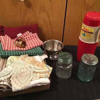 89 - Placemats, Ball Jars, Thermos