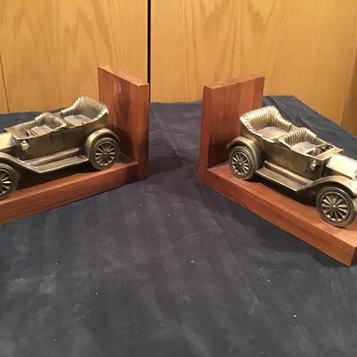 104 - Chevrolet Bookends