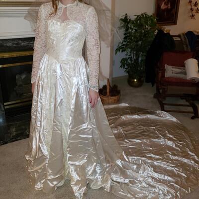 110 - Wedding Dress