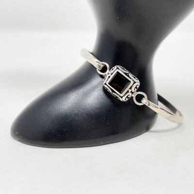 BLACK ONYX & 925 STERLING SILVER BANGLE BRACELET