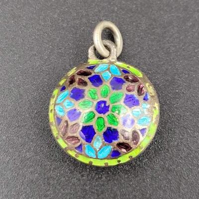 COLORFUL METAL CIRCLE PENDANT