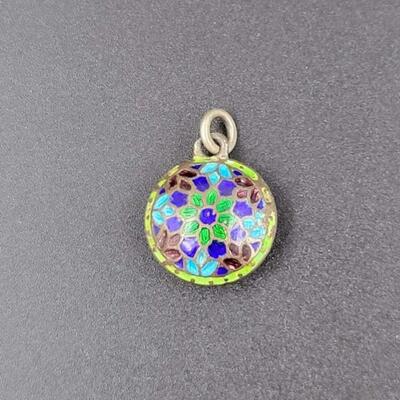 COLORFUL METAL CIRCLE PENDANT