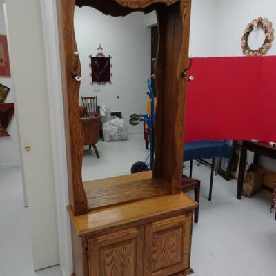 LOT 545. HALL TREE WITH MIRROR AND STORAGE