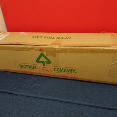 LOT 542. NATIONAL TREE COMPANY 4 FOOT PRELIT CHRISTMAS TREE