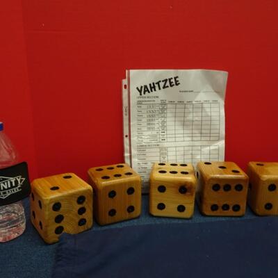 LOT 549. OVERSIZED YAHTZEE SET WITH BIG WOOD DICE