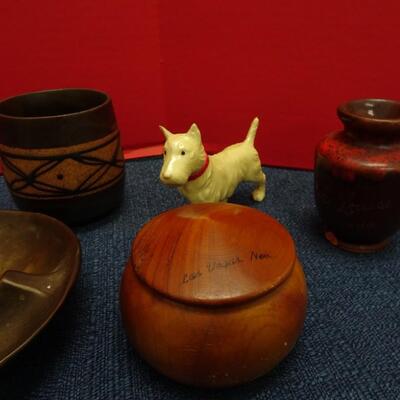 LOT 551. HOME DECOR