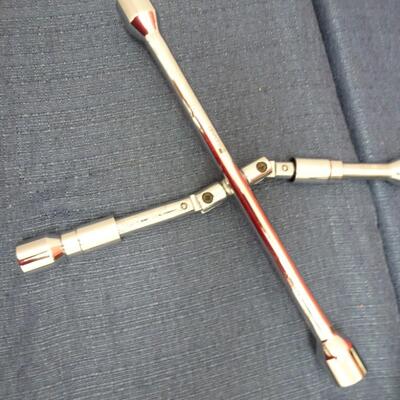 LOT 558. MISC. TOOLS