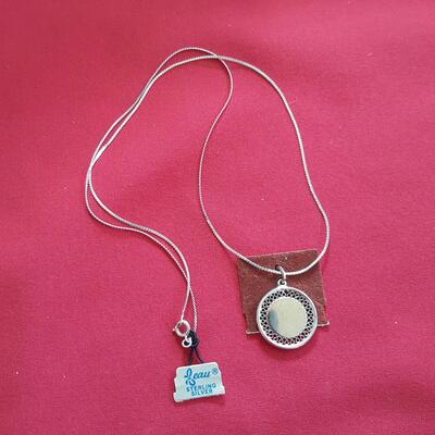 New "Old Stock" Sterling Silver Pendant and Chain