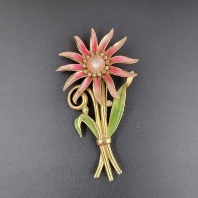 VINTAGE â€œCOROâ€ PINK ENAMEL FLOWER BROOCH