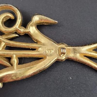 VINTAGE â€œCOROâ€ PINK ENAMEL FLOWER BROOCH