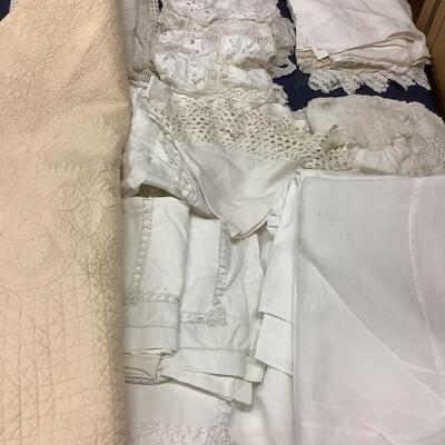 787 Lot of Antique Linens and Round table cloth
