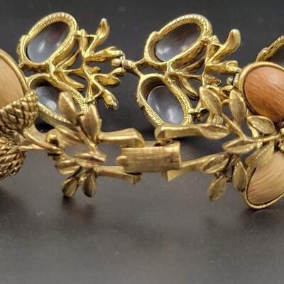ORNATE GOLD TONED ACORN BRACELET - VINTAGE?