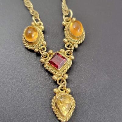 GOLD TONED JEWELED VINTAGE STYLE NECKLACE