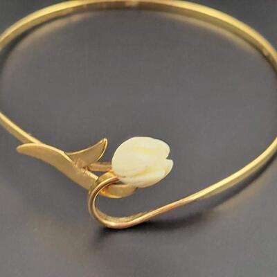 AVON TULIP GOLD TONED BANGLE BRACELET