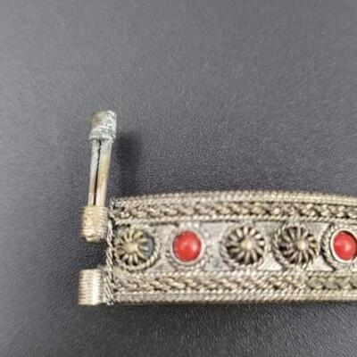 VINTAGE HANDMADE ORNATE SILVER PANEL BRACELET W/ TROMBONE CLASP
