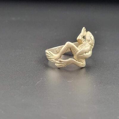 VINTAGE STERLING SILVER FROG RING - C. SIDNEY SMITH