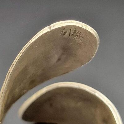 NATIVE AMERICAN SILVER & GREEN CHIP INLAY RING