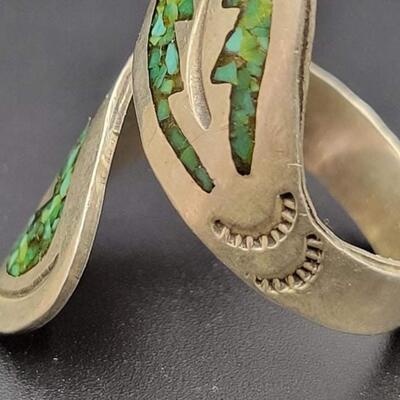 NATIVE AMERICAN SILVER & GREEN CHIP INLAY RING