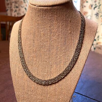 Lot 43 Vintage Gold Tone "Nugget" Necklace Collar Length