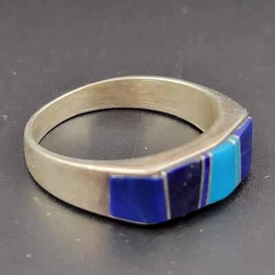 STERLING SILVER RING W/ BLUE STONE INLAY