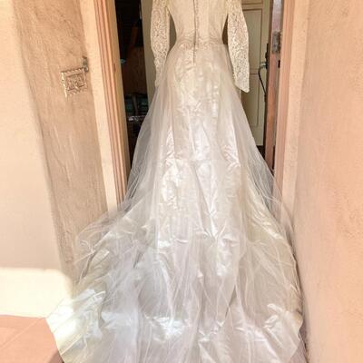 Lot 62 1950s Wedding Dress Satin with Lace & Tulle Overlay Size 12