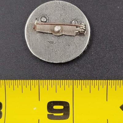 ROUND METAL CHICKEN PIN
