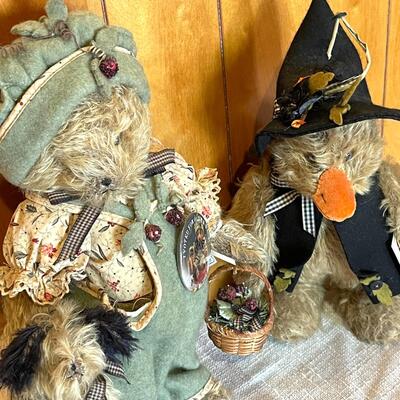 Lot 66 Pair Plush Bears from Bunnies by the Bay Olive & Wags + Emerson Quackula