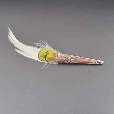 SILVER METAL & FEATHER BROOCH