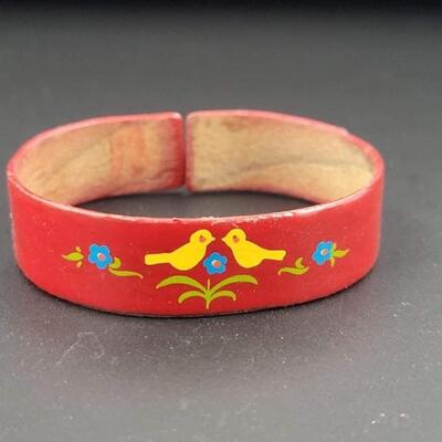 WOODEN FOLK ART BIRD & FLOWER BANGLE