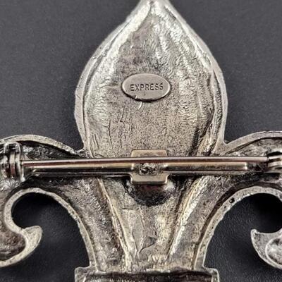 EXPRESS SILVER METAL FLEUR-DE-LIS BROOCH