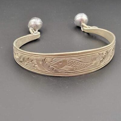 ENGRAVED SILVER METAL CUFF BRACELET