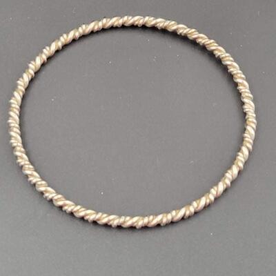 SILVER METAL TWISTED BANGLE