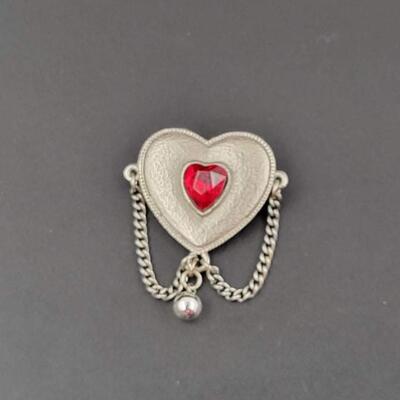 HEART BROOCH W/ RED STONE & CHAINS - MARKED â€œSCHâ€
