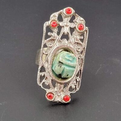 SILVER METAL FILIGREE RING W/ GREEN & RED STONES