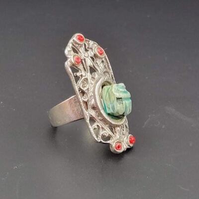 SILVER METAL FILIGREE RING W/ GREEN & RED STONES
