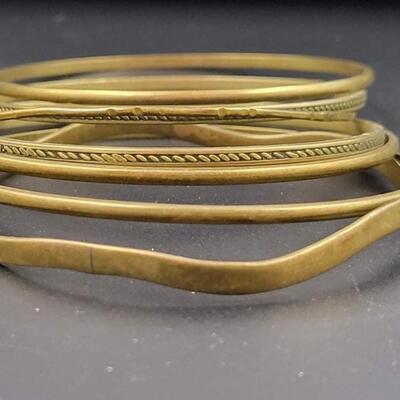 GOLD/BRASS METAL BANGLES SET