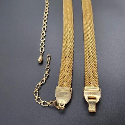 VINTAGE SARAH COVENTRY GOLD TONED MESH & BLUE RHINESTONE NECKLACE, BRACELET, & EARRING SET