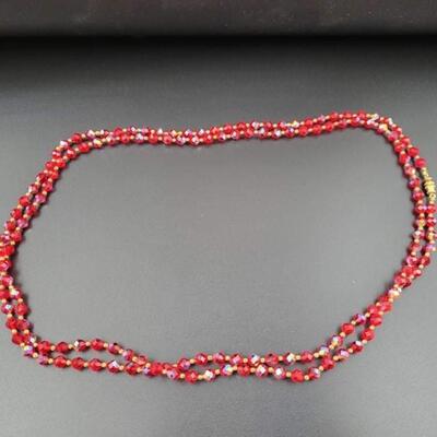 VINTAGE RED BEADED NECKLACE