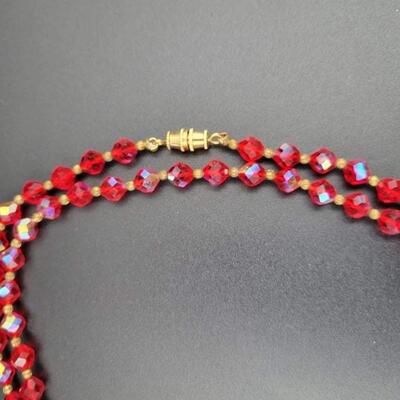 VINTAGE RED BEADED NECKLACE