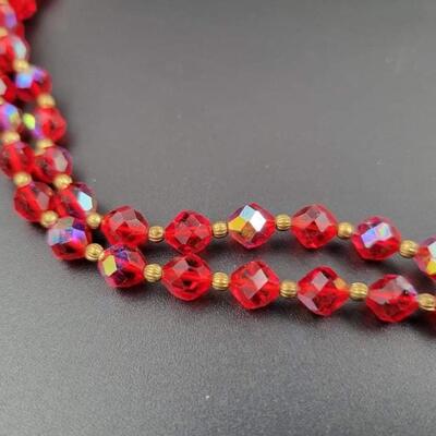 VINTAGE RED BEADED NECKLACE