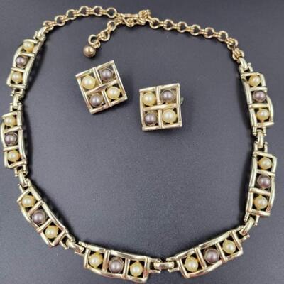 VINTAGE BEADED JEWELRY SET