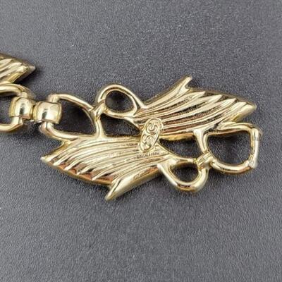 VINTAGE SARAH COVENTRY GOLD TONED LEAF EARRING AND BRACELET SET