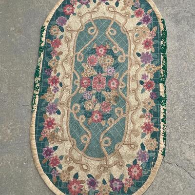 Vintage Charming Oval Hooked Rug