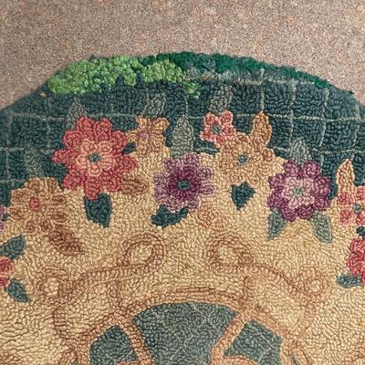Vintage Charming Oval Hooked Rug