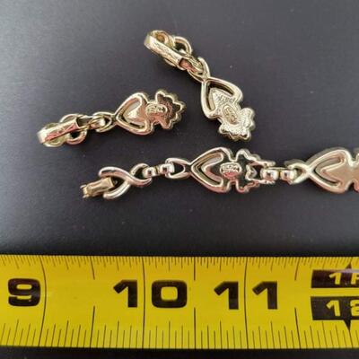 VINTAGE SARAH COVENTRY GOLD & WHITE EARRING AND NECKLACE SET