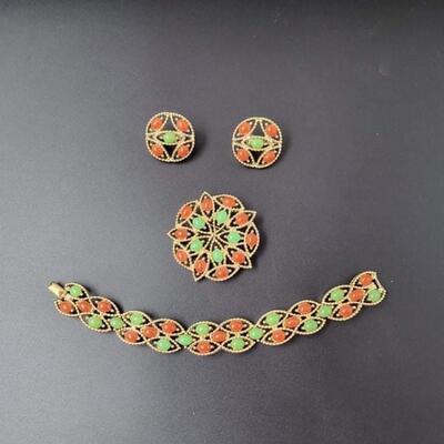 VINTAGE SARAH COVENTRY ORANGE & GREEN GOLD FILIGREE JEWELRY SET