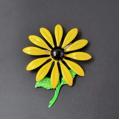 VINTAGE METAL SUNFLOWER BROOCH