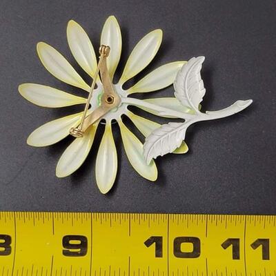 VINTAGE METAL SUNFLOWER BROOCH