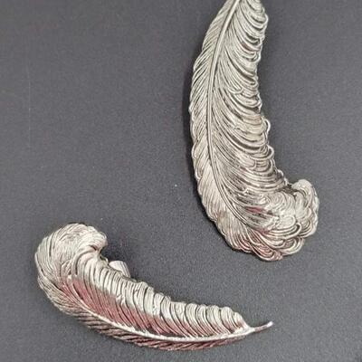 VINTAGE SARAH COVENTRY SILVER METAL FEATHER EARRING & BROOCH SET