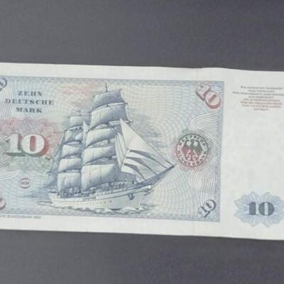 VINTAGE FOREIGN MONEY BUNDLE
